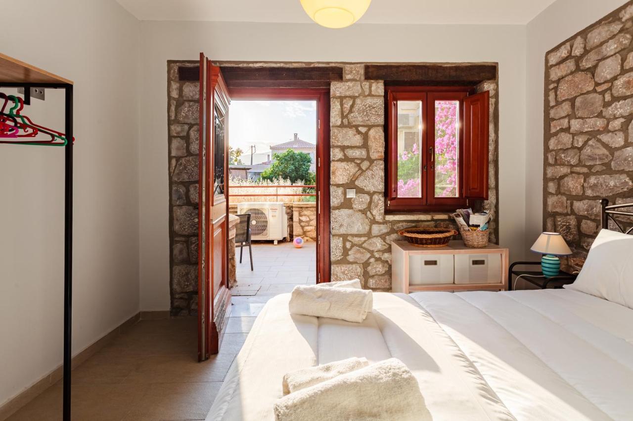 Beachfront Astros - Dukes Seaside Summer Haven Casa rural Parálion Ástros