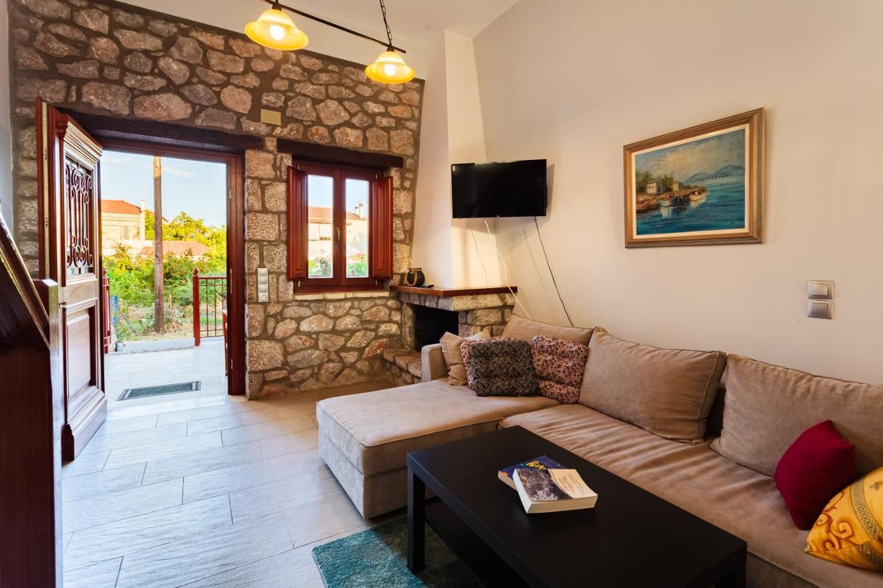 Beachfront Astros - Dukes Seaside Summer Haven *