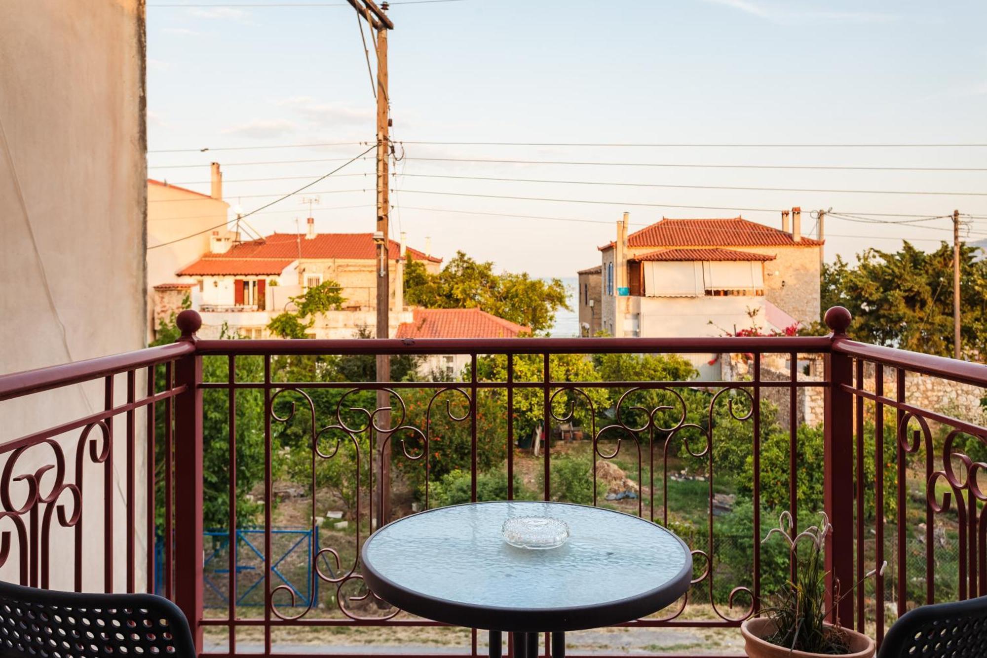 Beachfront Astros - Dukes Seaside Summer Haven Casa rural *